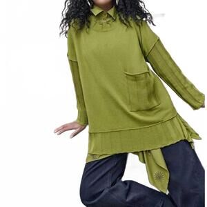 NEW NOEN wide ribbed pullover in apple green